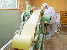 加工の工程でも素材に気を配ります