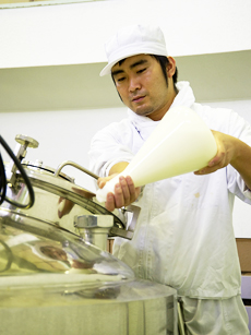 一般財団法人 新郷村ふるさと活性化公社　営業販売部長 田面博文