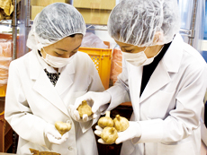 一玉一玉のでき上がりをチェックします